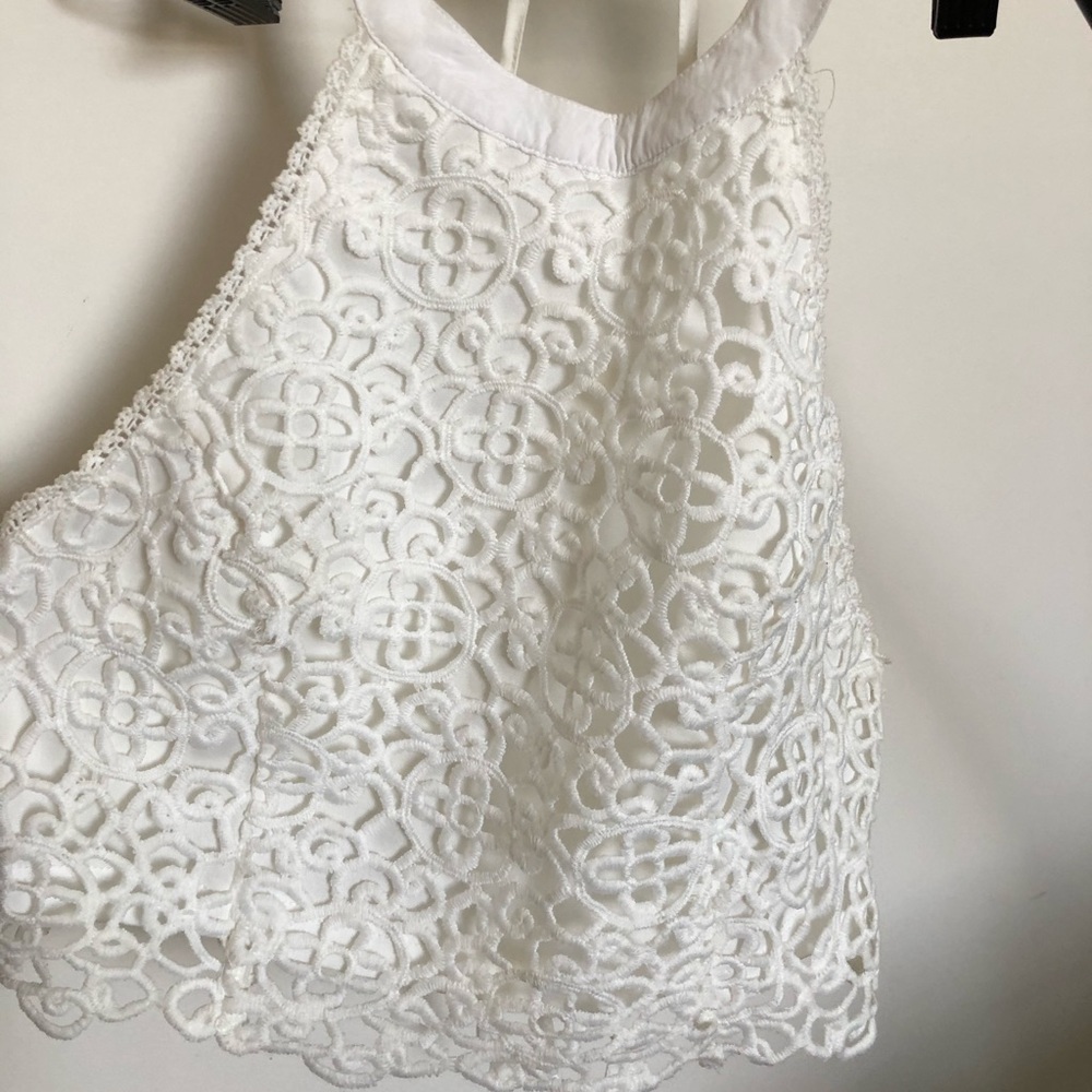 Forever 21 white crop top backless. M